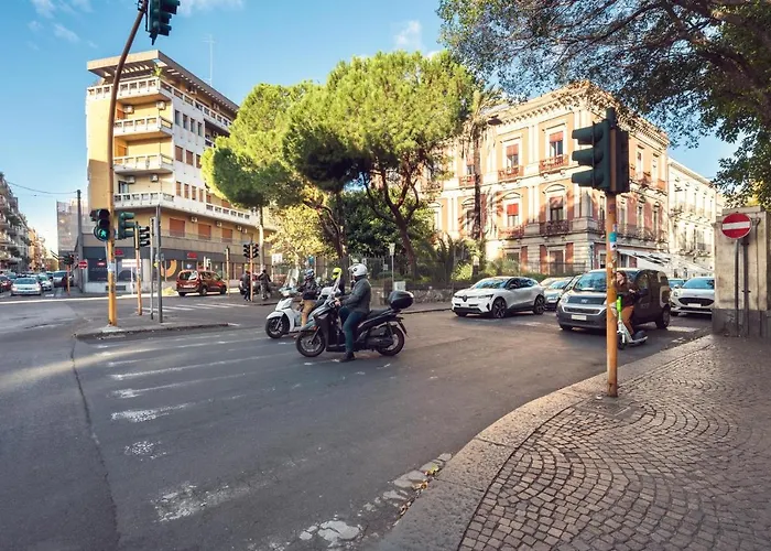 Palazzobellini 住宿加早餐酒店 卡塔尼亚